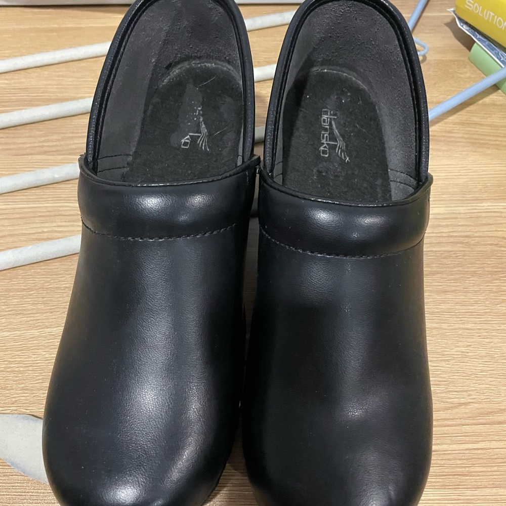GUC Dansko Black Clogs Size 40